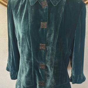 STUNNING Tahari SILK Velvet/SILK Lining Highly Detailed Jacket